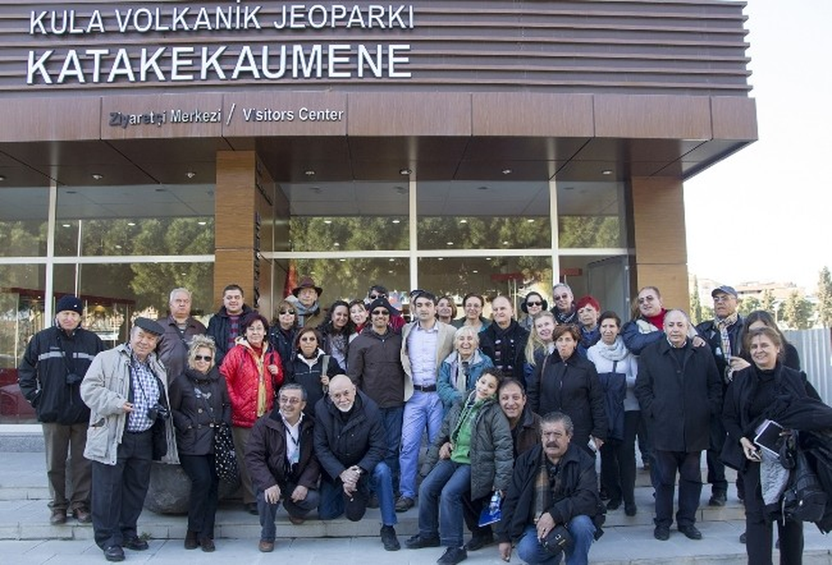 İzmir Turist Rehberleri Derneği Kulayı Ziyaret Etti