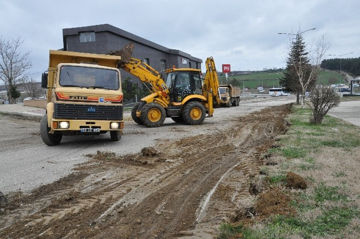 Malkara\'da Tretuvar ve Refüjlerin Yapımlarına Başlandı