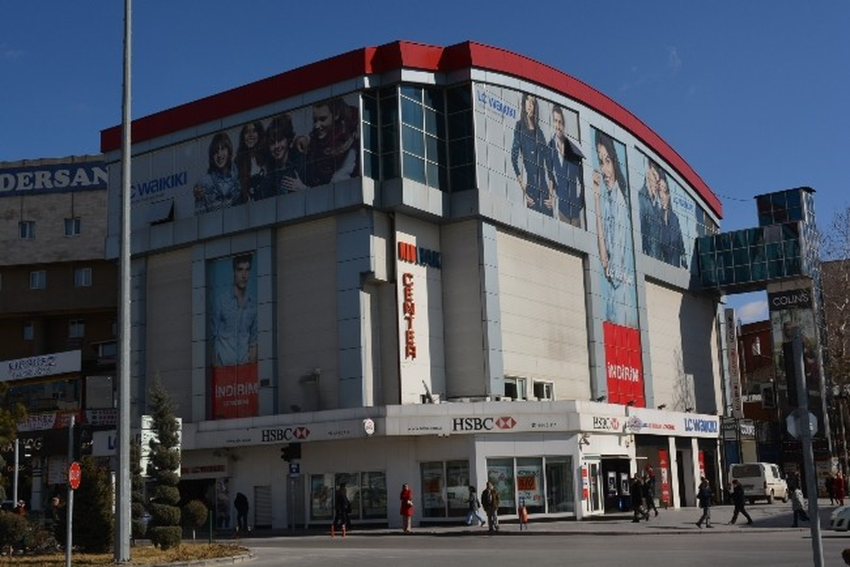 Niğde\'de Hak Center İhaleye Çıkıyor