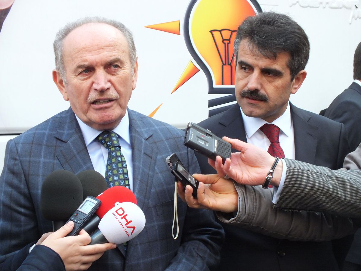 Okmeydanı\'nda, Topbaş Konuşurken Arbede