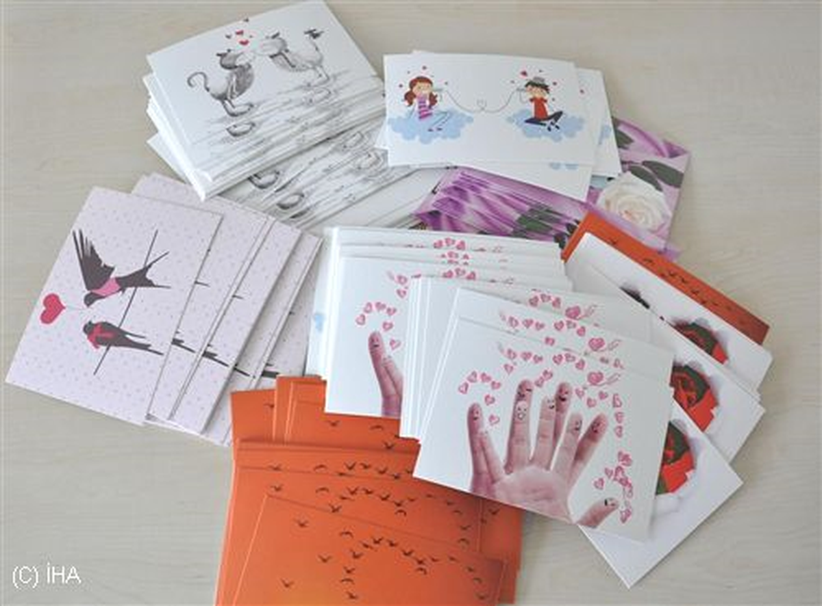 PTT\'den Sevgililer Gününe Özel Ücretsiz Tebrik Kartları