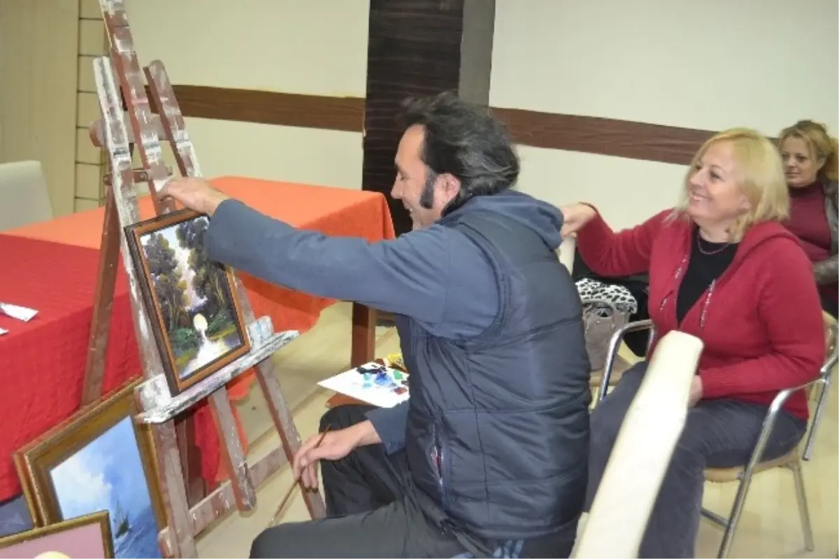 Resim Tutkunları Kursta Stres Atıyor