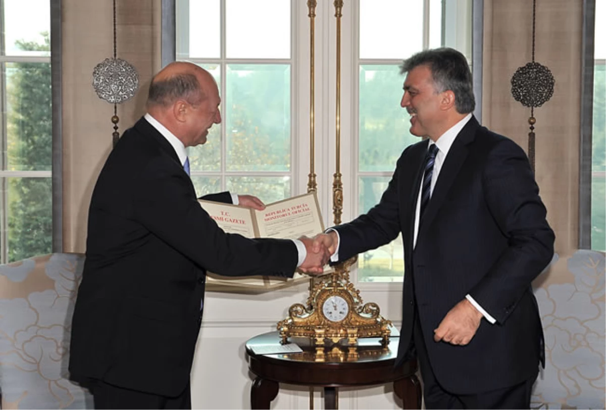 Romanya Devlet Başkanı Basescu Ankara\'da