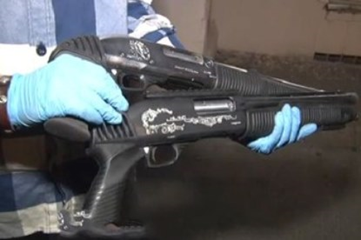 Uyuşturucu Operasyonunda 2 Uzun Namlulu Silah Sandık İçinden Çıktı