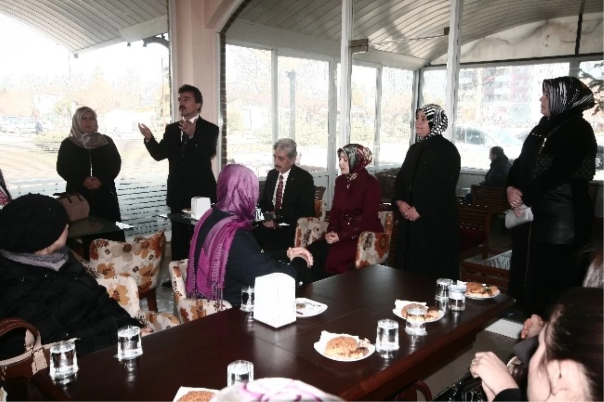 Yenişehir AK Parti\'de Kadın Kolları Tanıtıldı