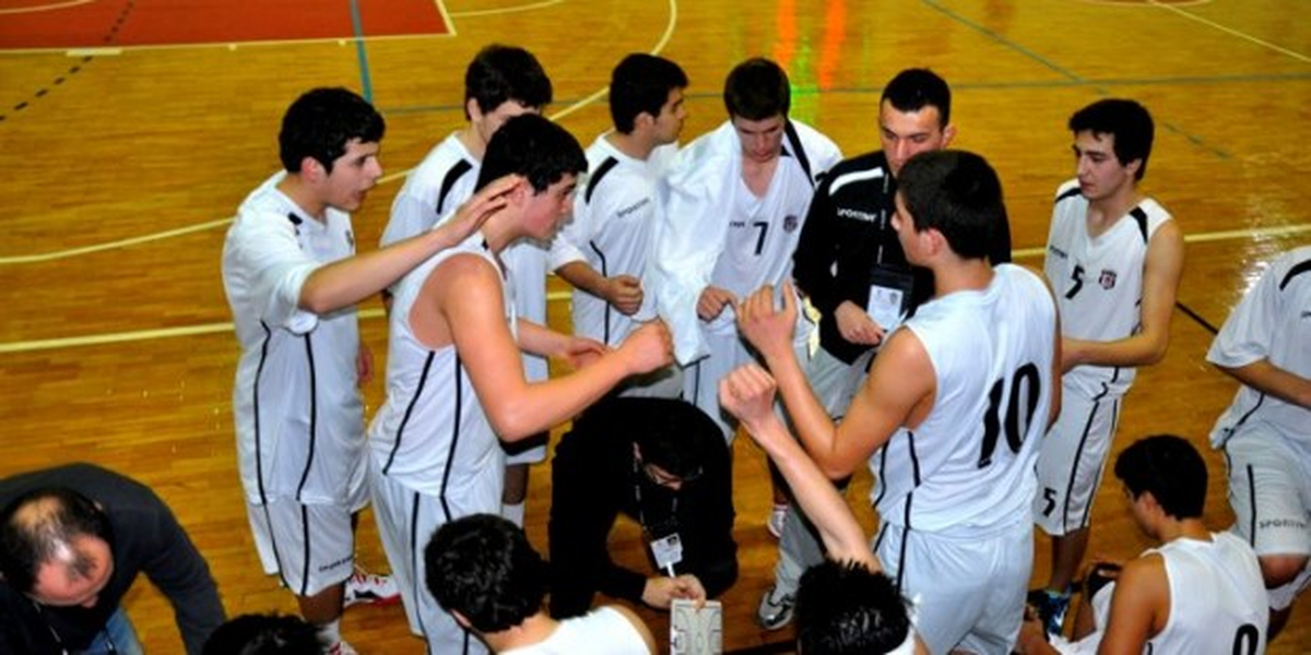 Yıldız Basketbol Takımı Çeyrek Finalde