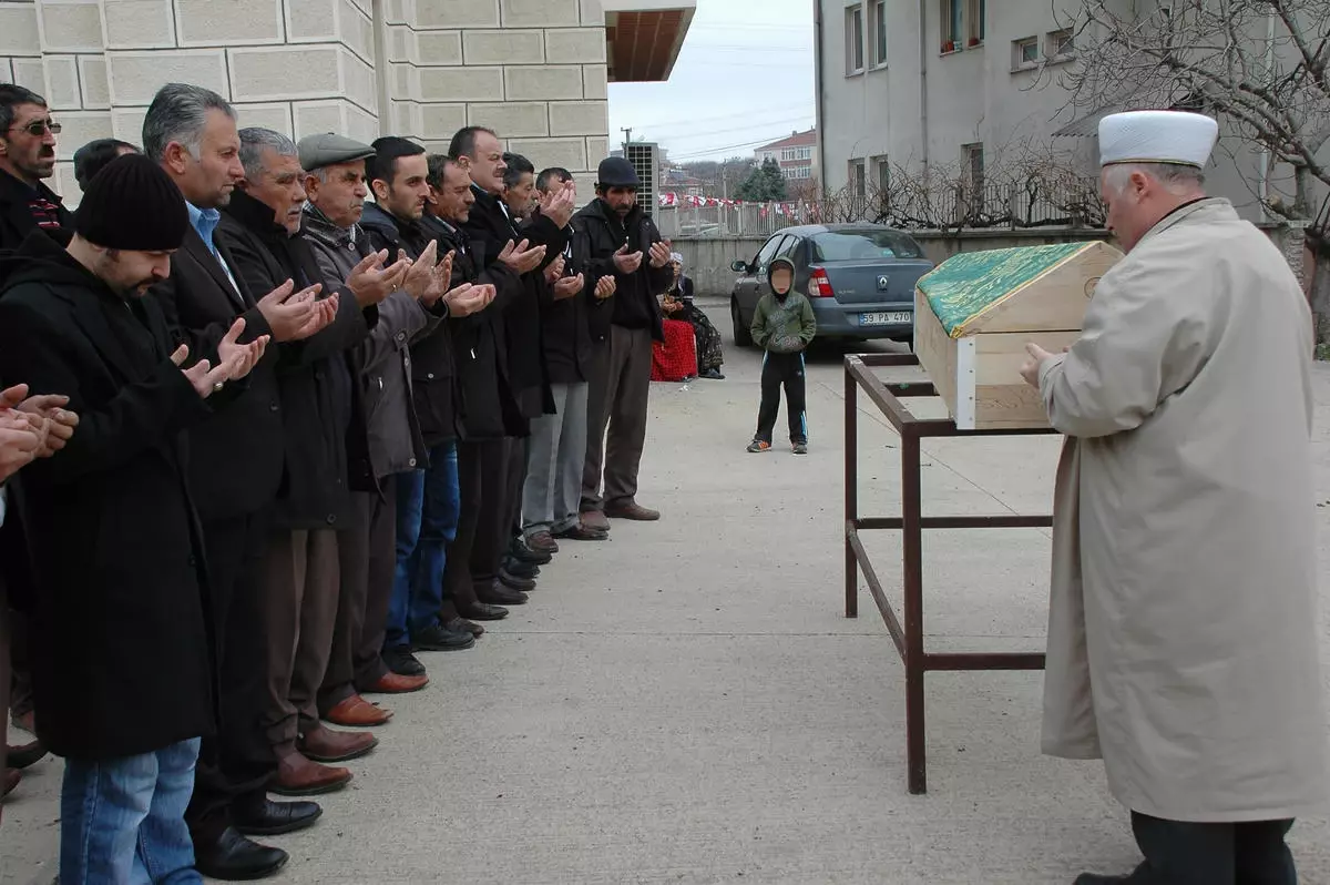 5 Yaşındaki Çocuk, Babasının Tüfeğiyle Ablasını Vurdu