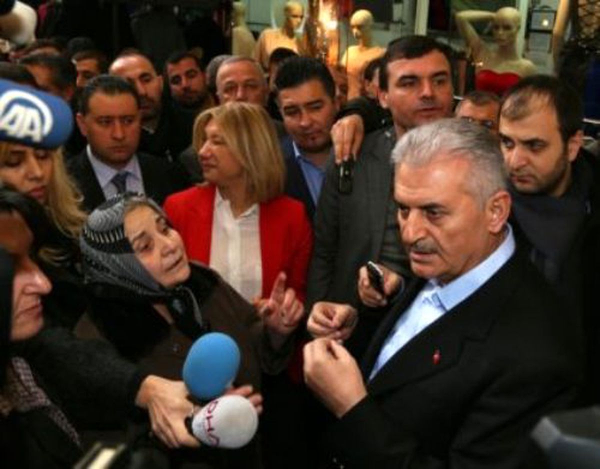 Binali Yıldırım\'dan Göztepe\'ye Ziyaret (3)
