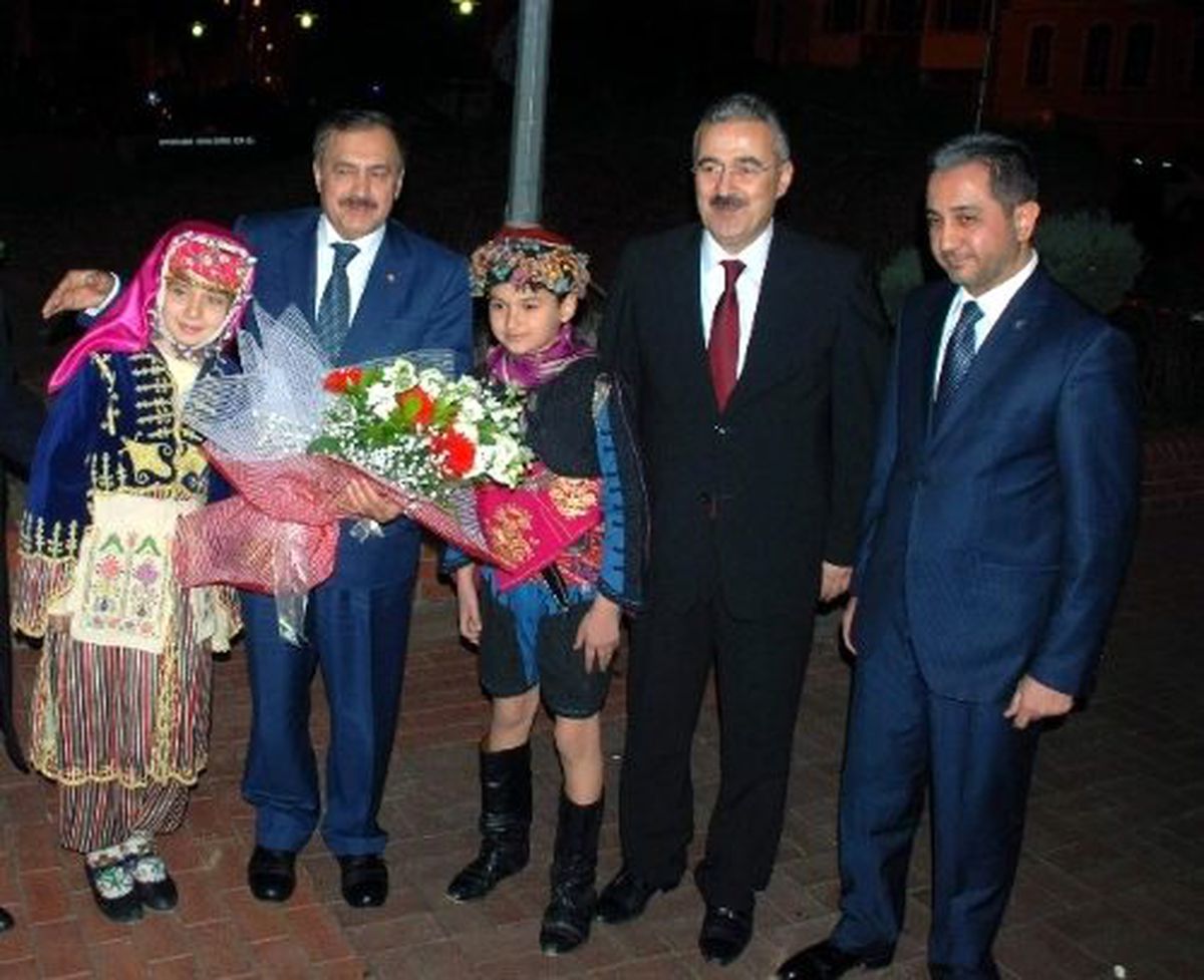 Bakan Eroğlu: Dostmodern Darbeyi de Atlatırız