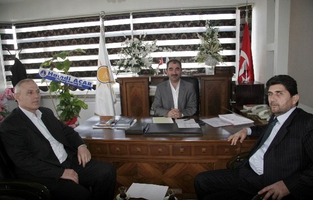 Başkan Acar\'dan, AK Parti İlçe Başkanı Genç\'e Ziyaret