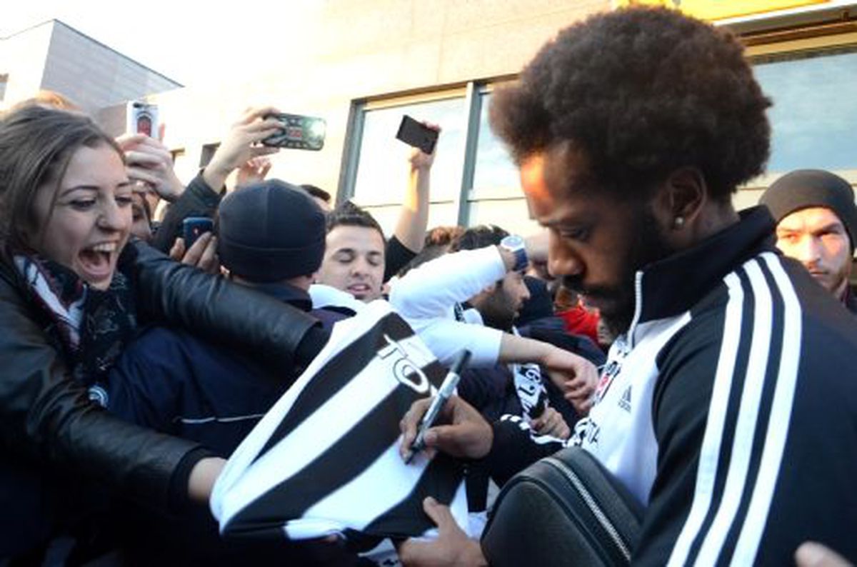 Beşiktaş Kafilesi Gaziantep\'e Geldi
