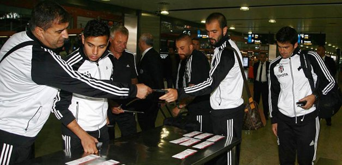 Beşiktaş Kafilesi Gaziantep\'e Gitti