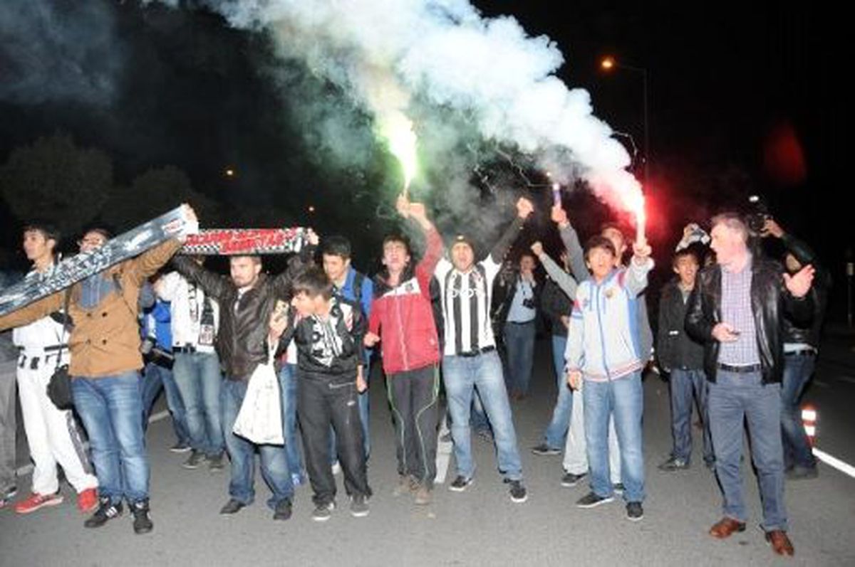 Beşiktaş\'a Gaziantep\'te Çoşkulu Karşılama