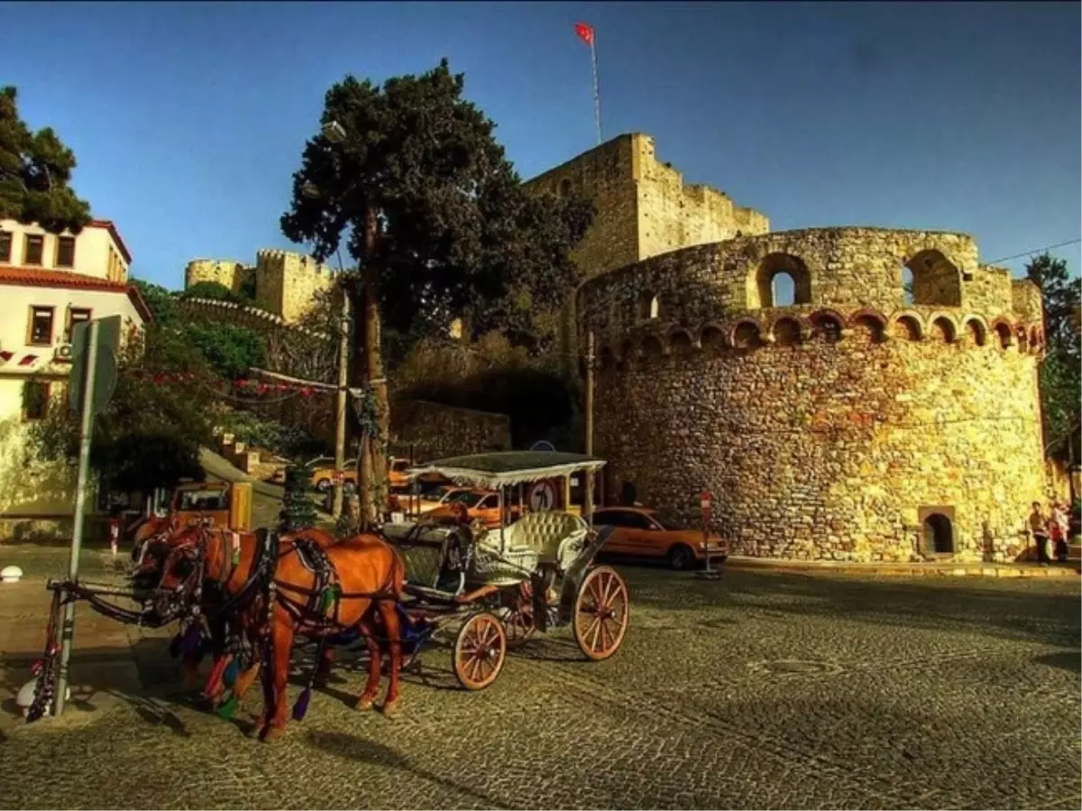 Çeşme\'de Perde Kapanmayacak