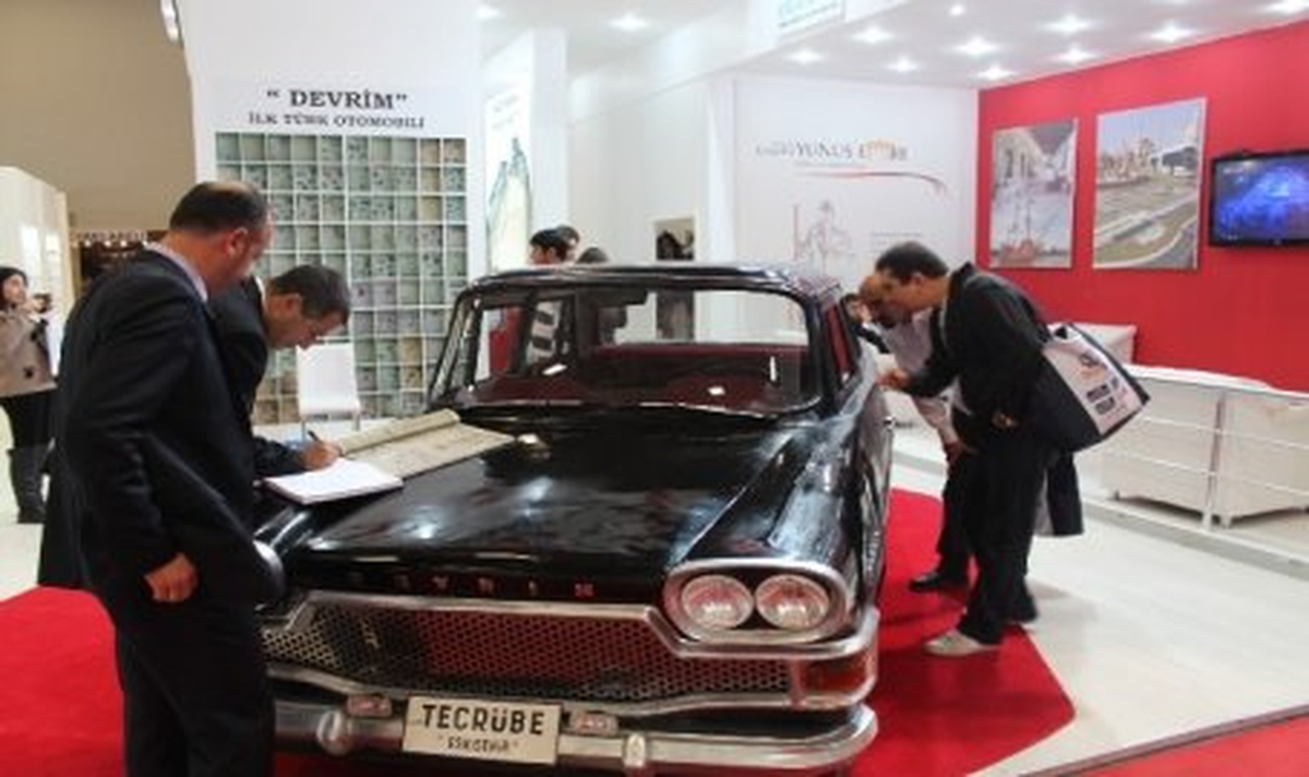Emıtt\'te "Devrim" İlgi Çekti