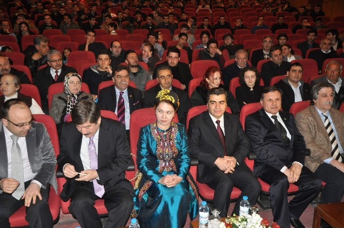 Kayseri\'de Türkmen Şair Mahtumkulu Firaki\'yi Anma ve Türkmenistan Gecesi