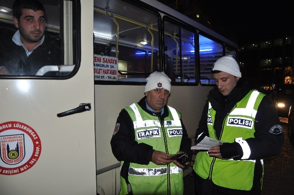 Lüleburgaz\'da Minibüsler Denetleniyor