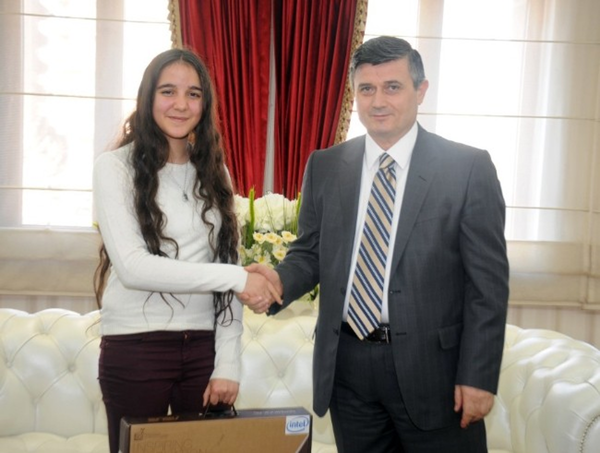 Sbs 2012 Türkiye Birincisi Tarhan, Vali Arslan\'ı Ziyaret Etti