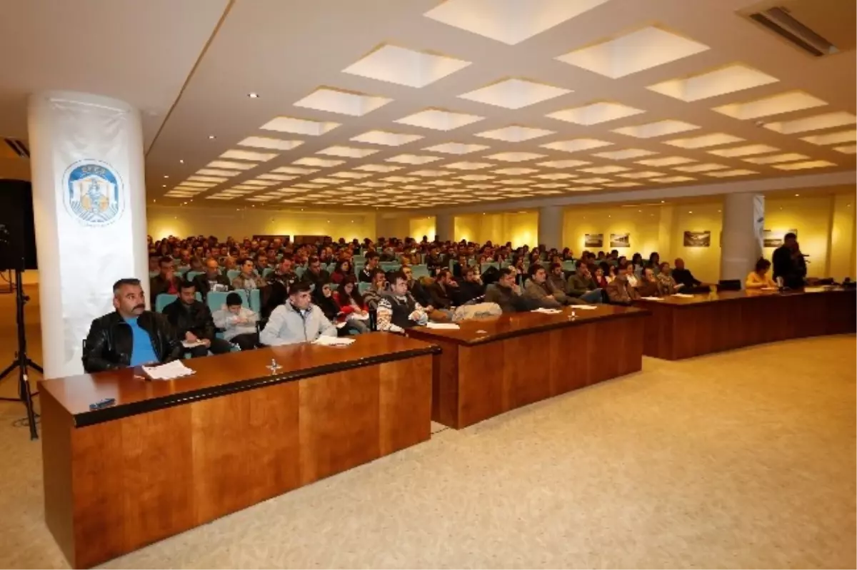 Selçuklu Gençler Başkan Ülgür\'ü Soru Yağmuruna Tuttu