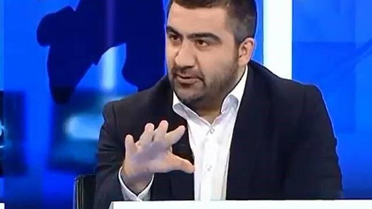 Ümit Özat Canlı Yayında El Hareketi Çekti / Video