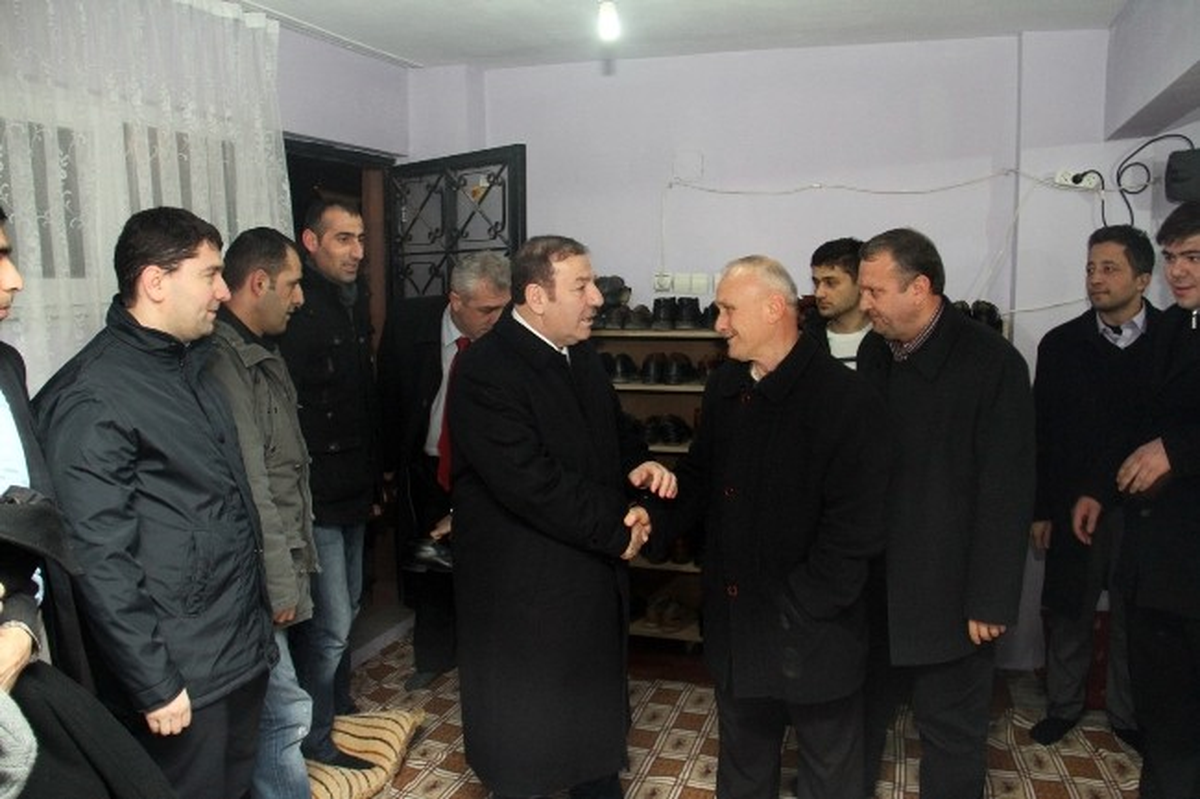 Esenyurt Belediye Başkanı Yenikentliler İle Çay İçti