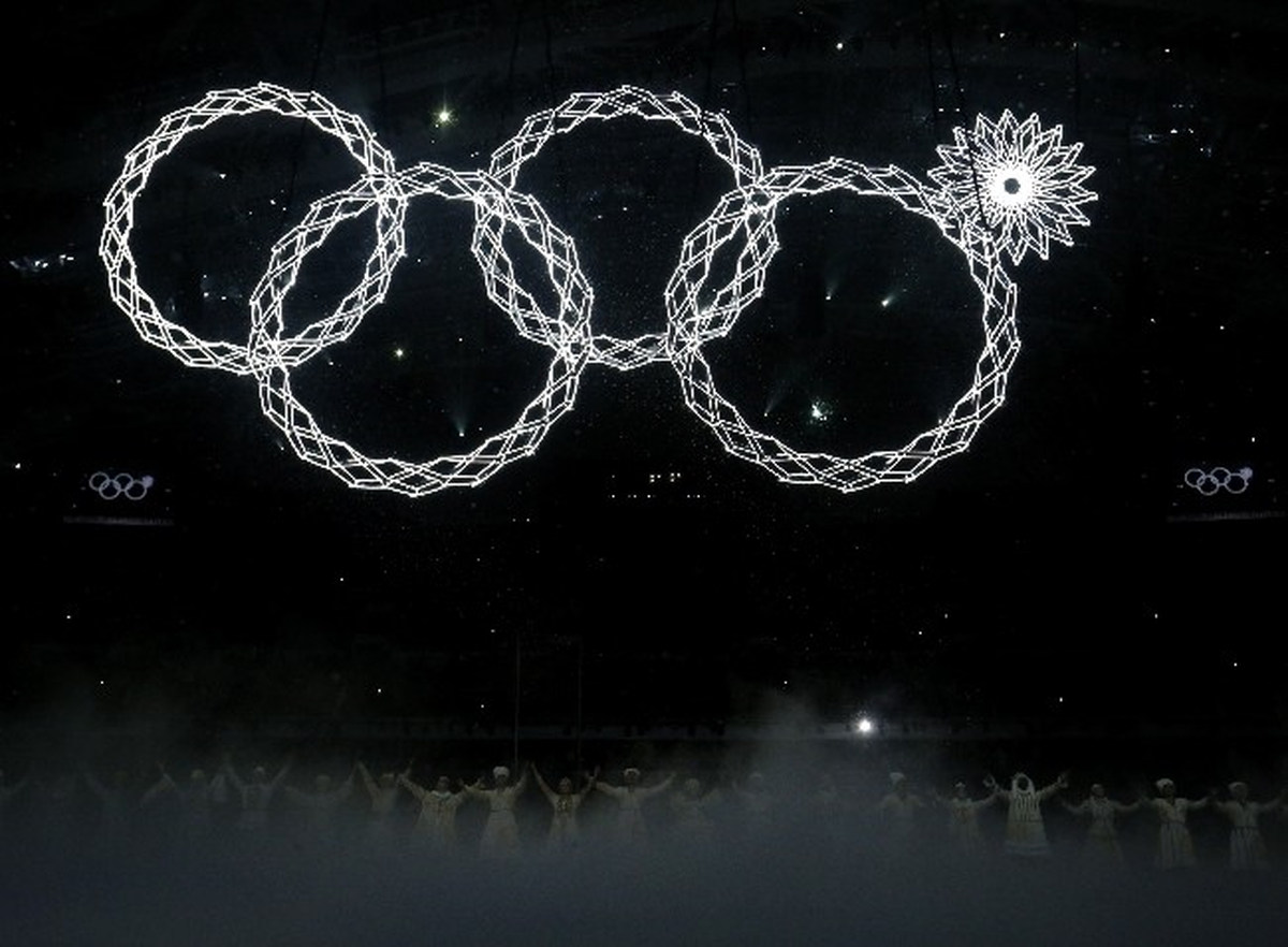 2014 Kış Olimpiyatlarının Halkalarından Biri Sönük Kaldı
