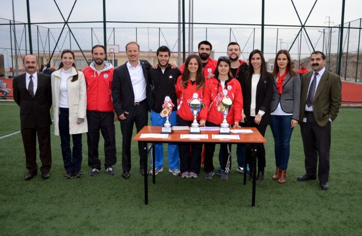 Aliağa Cezaevindeki Mahkumlar Futbol Oynadı