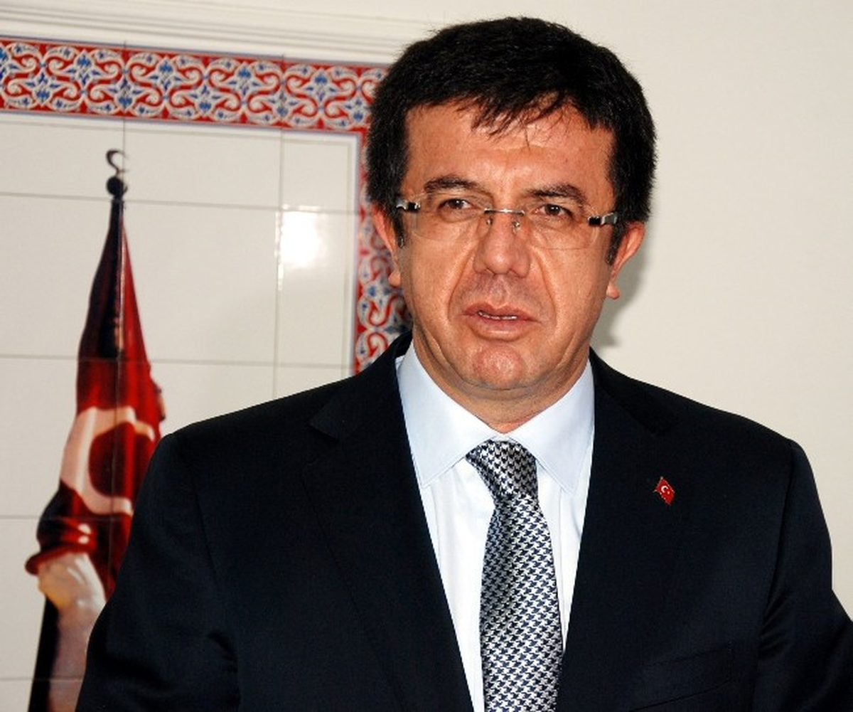 Bakan Zeybekçi\'ye Okul Kütüğü Sürprizi