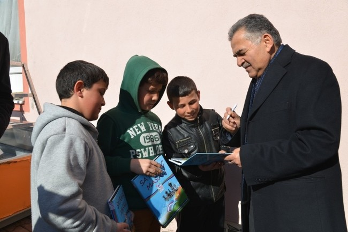 Başkan Büyükkılıç, Hisarcık Halkı ile Beraber Hisarcık Meydan Düzenlemesi Erciyes\'e Yakışır Oldu
