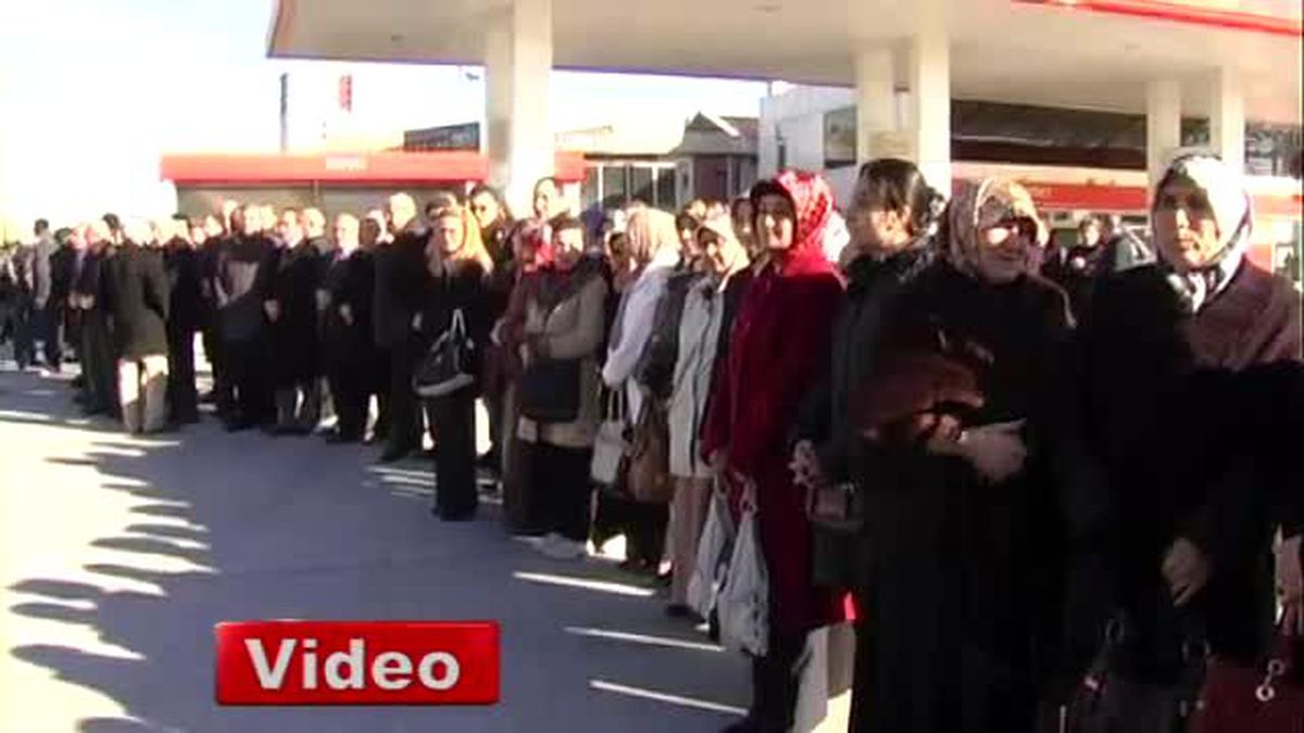 Bekir Bozdağ\'dan \'Anket\' Yorumu