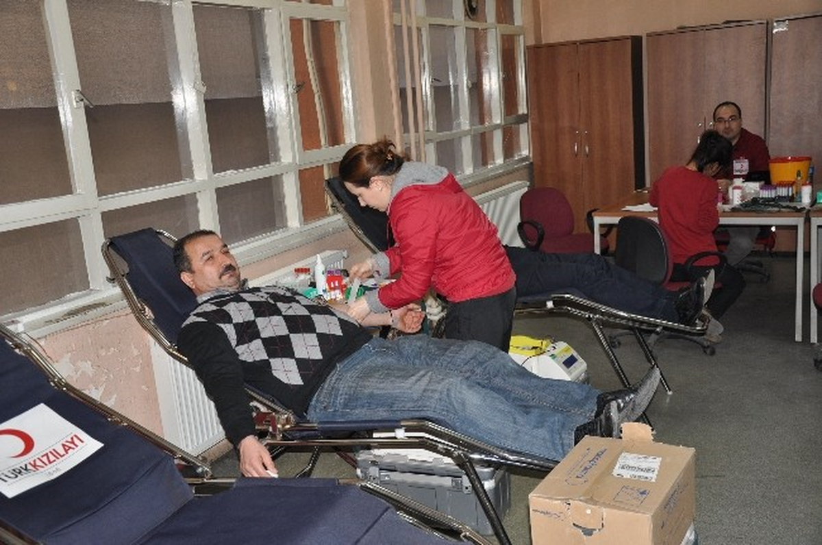 Karabük Belediyesi Personelinden Kan Bağışı