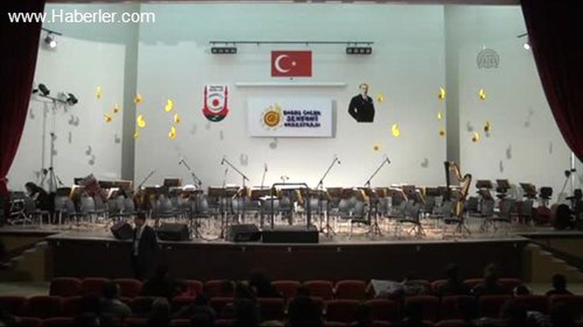 Çocuk Senfoni Orkestrası Şanlıurfa\'da Konser Verdi