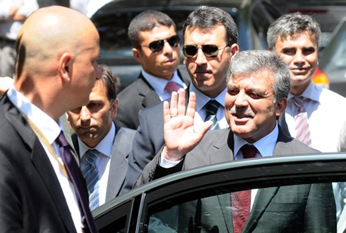 Cumhurbaşkanı Gül, Cuma Namazını Sarıyer\'de Kıldı