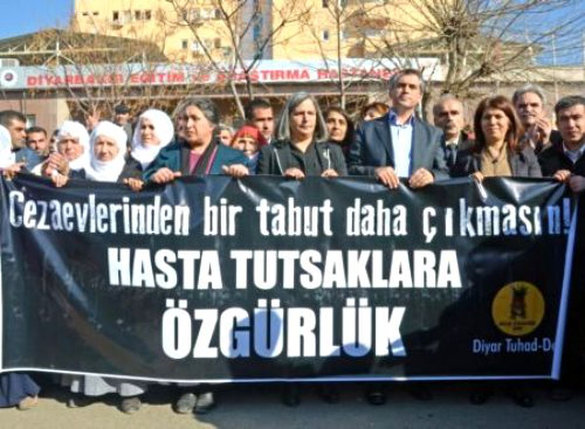 Diyarbakır\'da Hasta Tutuklular İçin Eylem