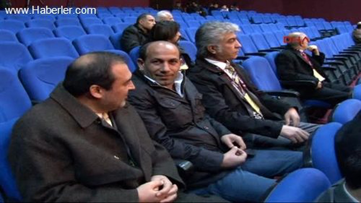 Elazığspor Kongresinde Bıçaklı Kavga 2 Yaralı