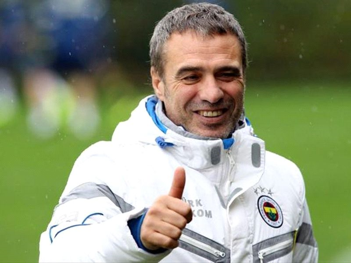Ersun Yanal\'a Taraftarlardan Büyük Destek