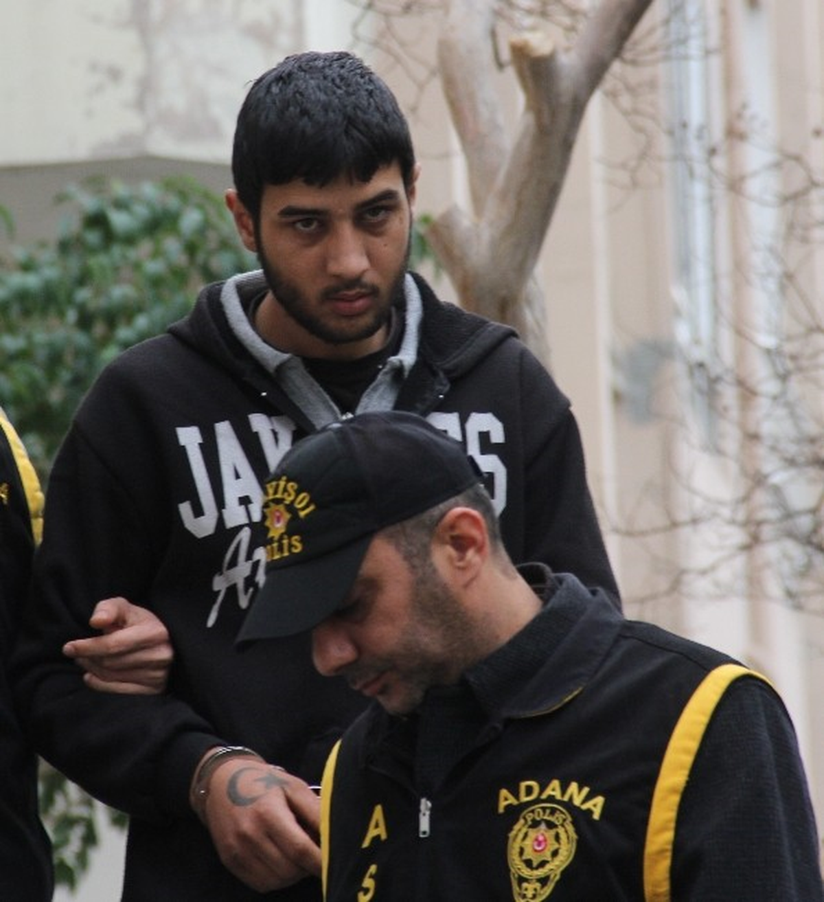Adana\'da Hırsızı Ay Yıldız Dövmesi Ele Verdi
