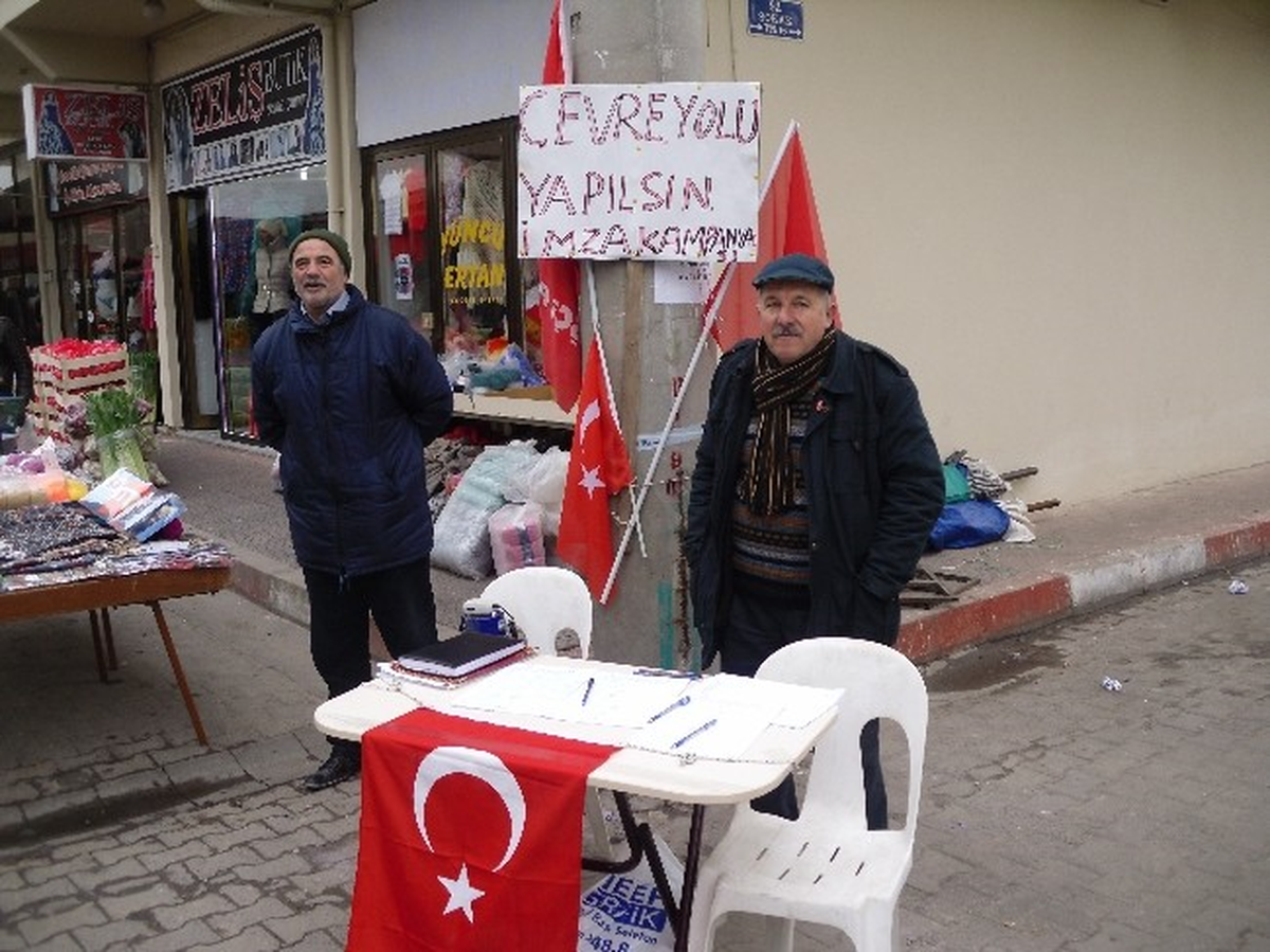 İşçi Partisi\'nin İmza Kampanyası Sürüyor