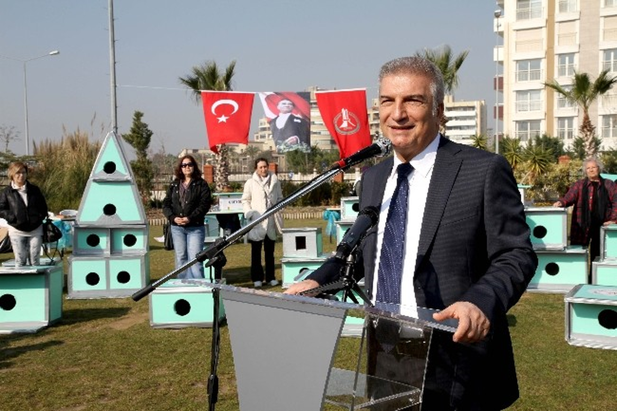 Karşıyaka\'da Sokak Kedileri Artık Üşümeyecek