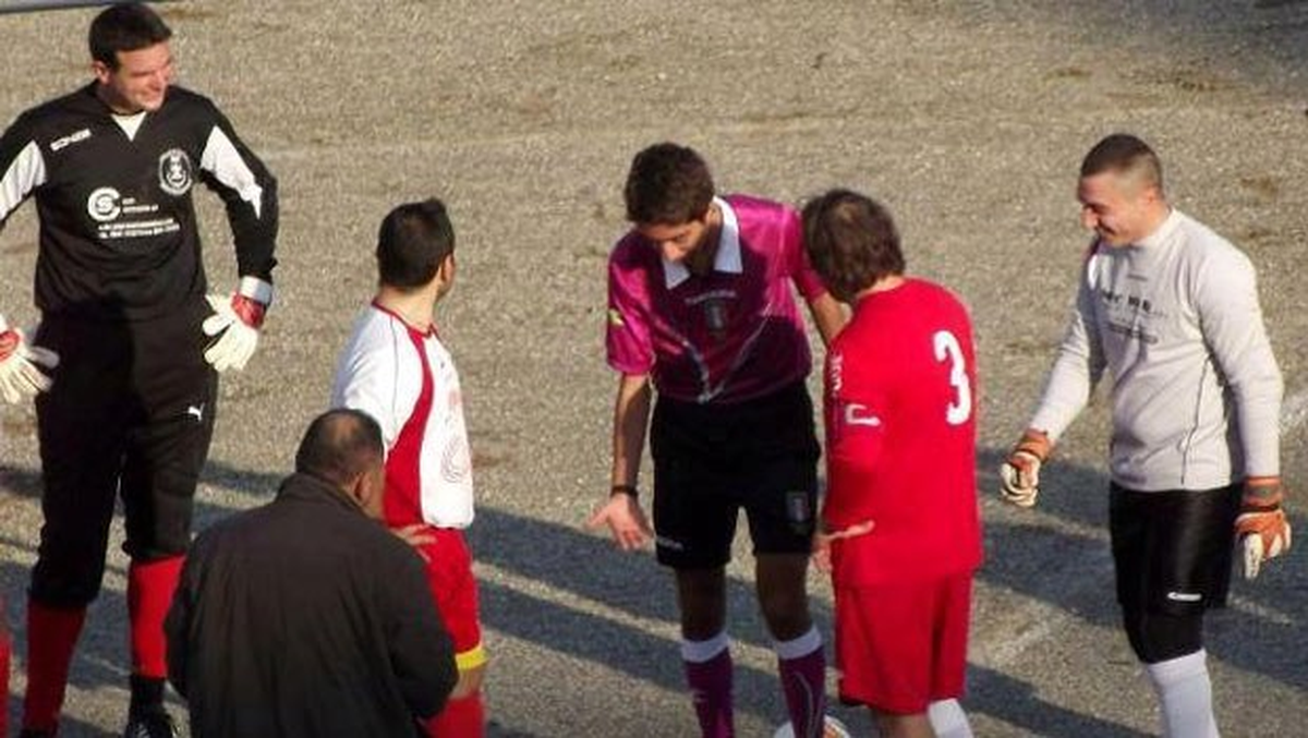Kendi Kalelerine 10 Dakikada 8 Gol Attılar