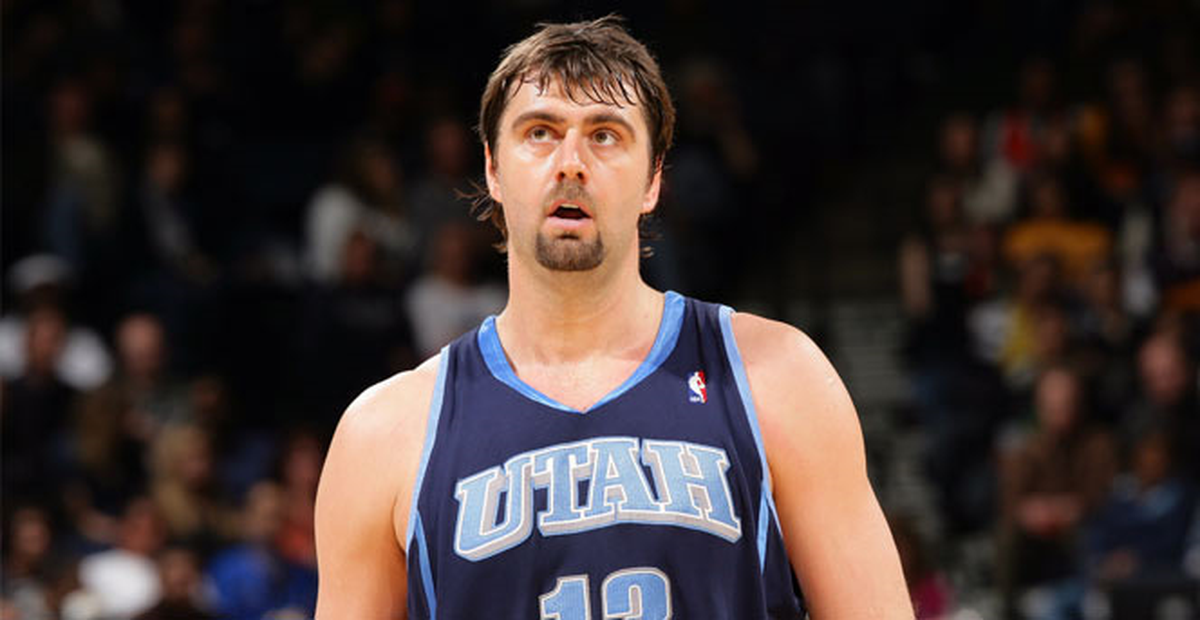 Mehmet Okur ile Ertem Şener, Twitter'da Kavga Etti