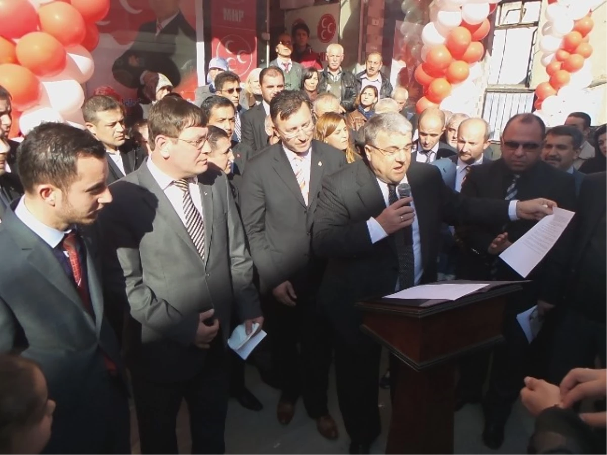 Osmaneli\'de MHP\'nin Seçim Bürosu Açıldı