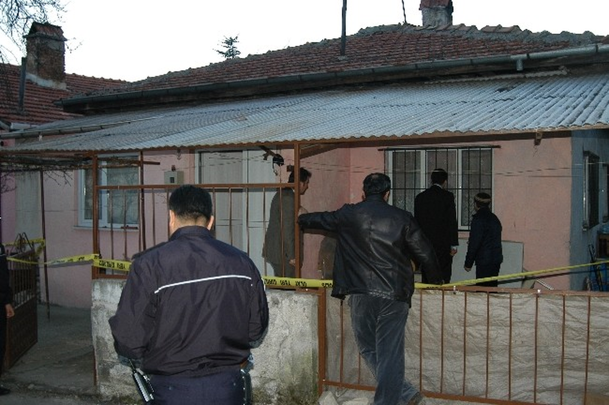 Safranbolu\'da Anne ve Kızı Evinde Ölü Bulundu