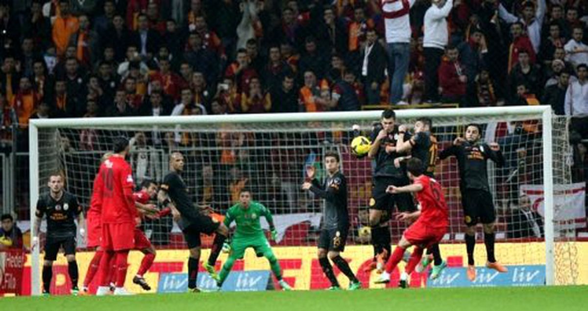 Galatasaray, Eskişehirspor Engelini 3-0\'la Geçti