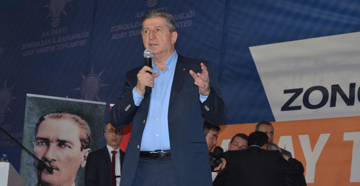 Bektaş, Aday Tanıtım Toplantısına Yırtık Ayakkabıyla Katıldı