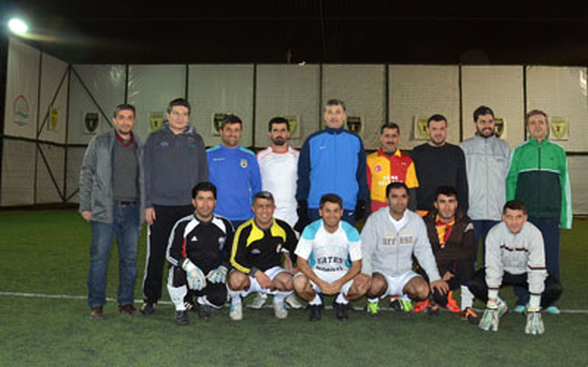 AK Parti Adayı Halı Sahada