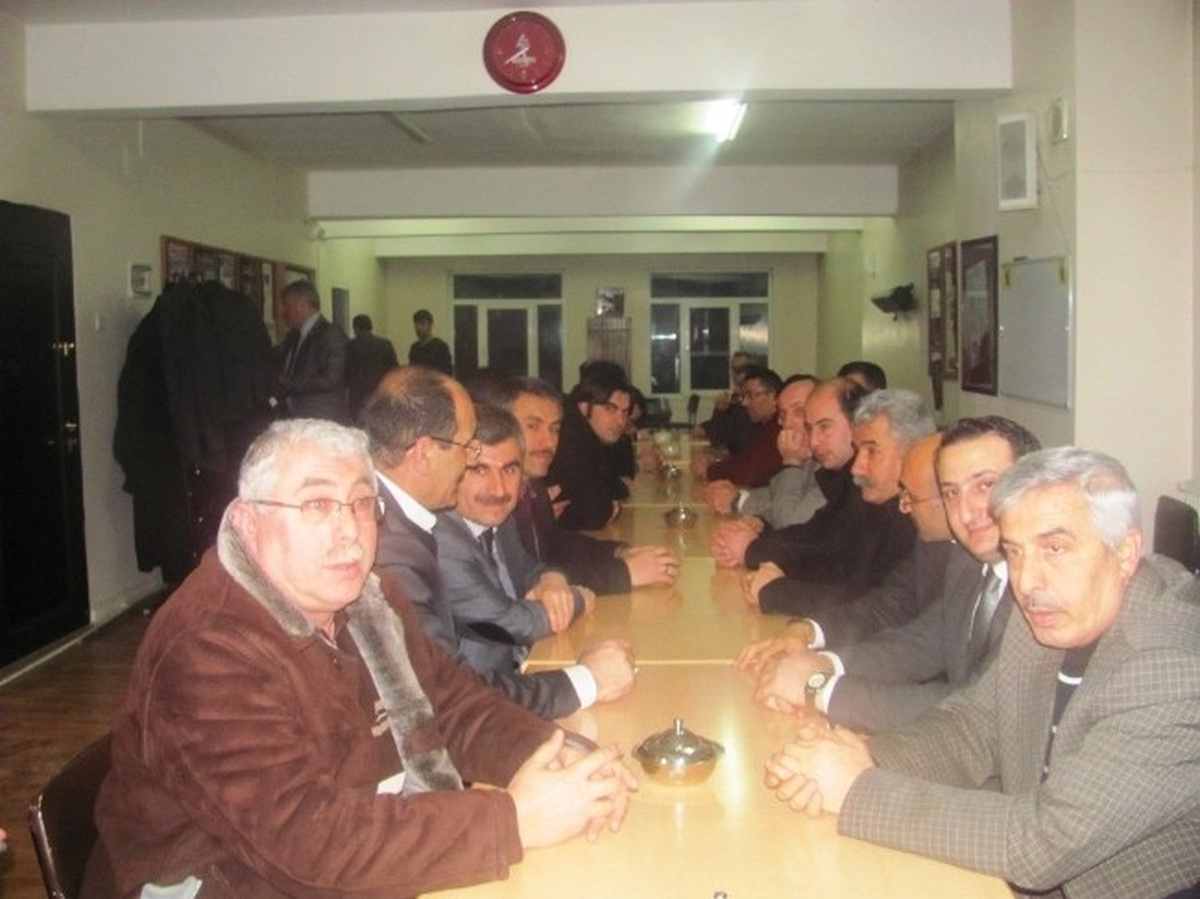 AK Parti Belediye Başkan Adayı Memiş Memur-Sen Bayburt Temsilciliğini Ziyaret Etti