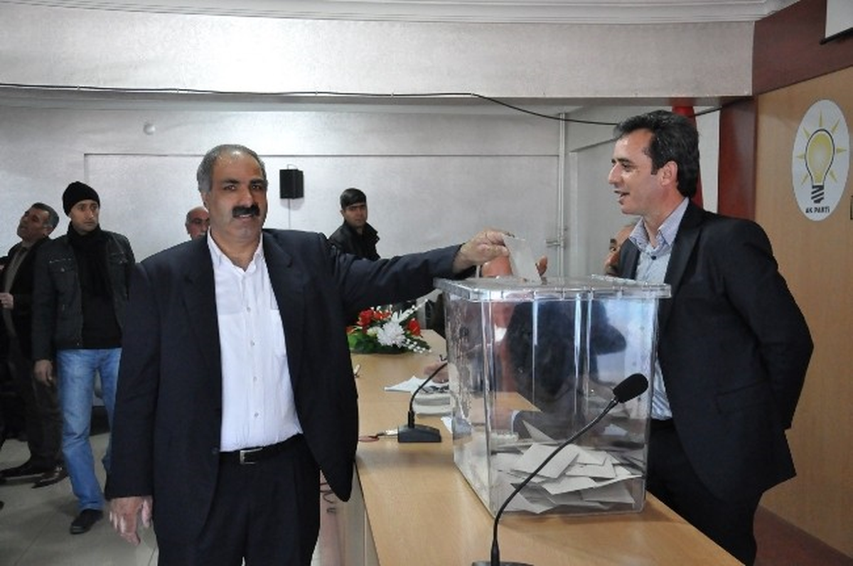 AK Parti Bingöl\'de Temayül Yoklaması Yaptı