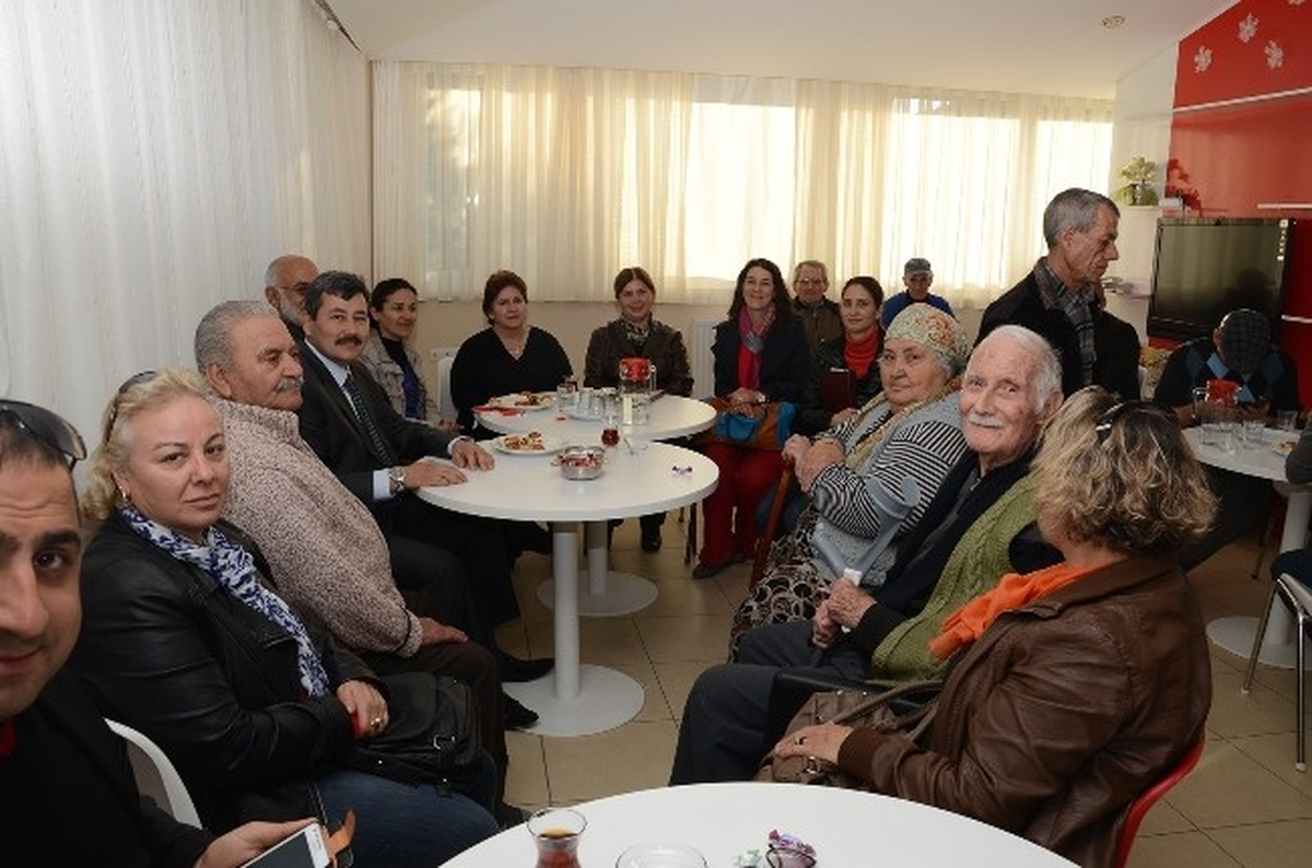 Ak Partili Döver\'den Akbük Huzurevi Sakinlerine Ziyaret..