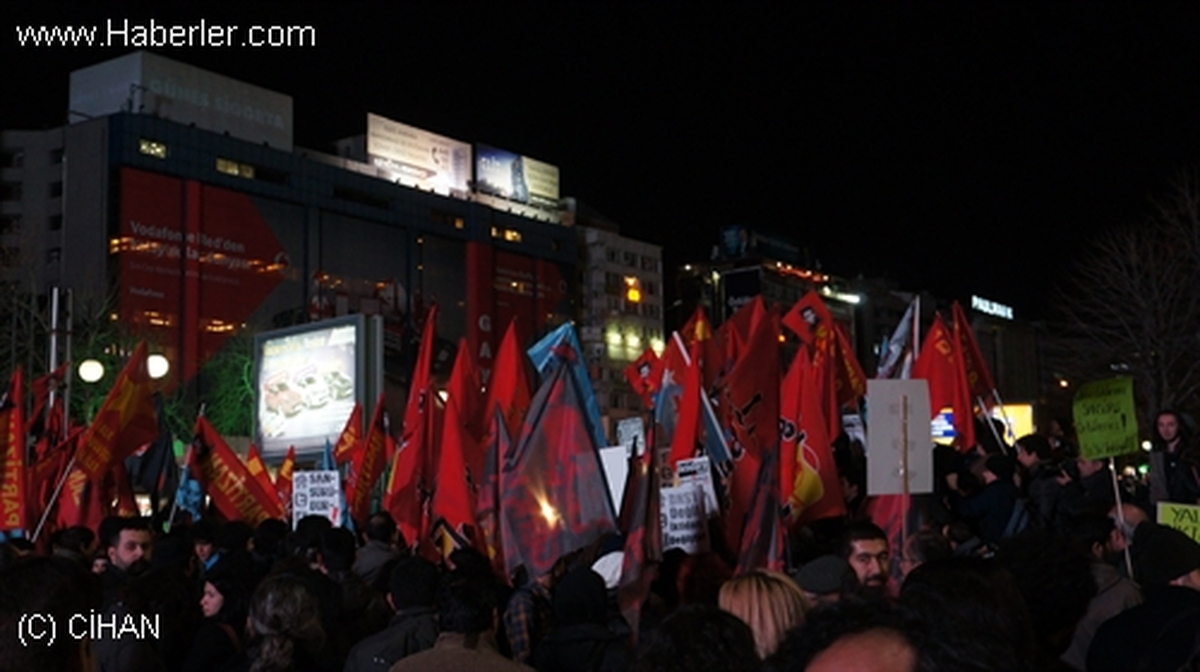 Ankara\'da Yeni İnternet Yasası Protestosu